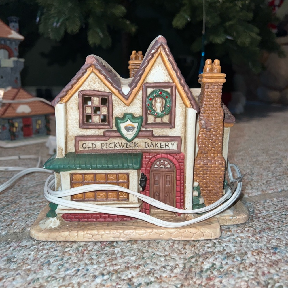St. Nicholas Square Old Pickwick Bakery